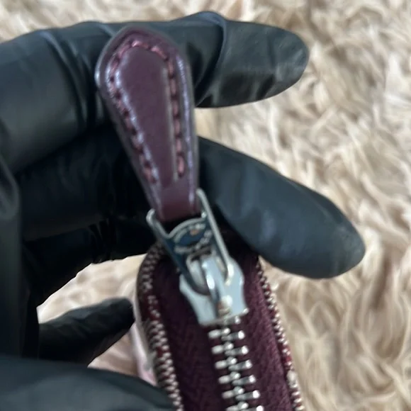 Auth COACH Long Zip Around Wallet in Signature Canvas - Picture 6 of 16